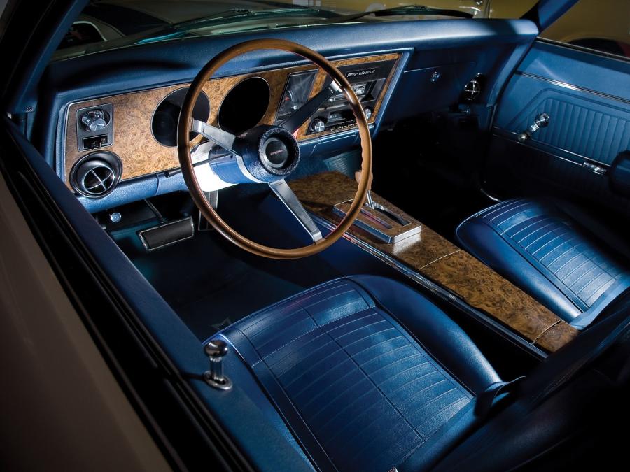 Интерьер Pontiac Firebird Trans Am Coupe (2337) 1969 года  (фото 46 из 56)